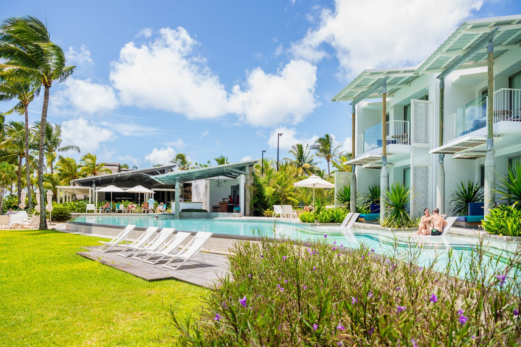 Beachcomber Victoria swim-up rooms 